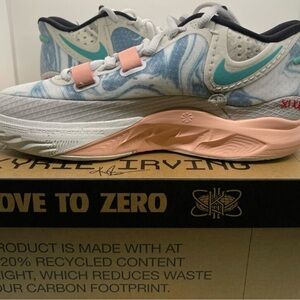 Nike Youth  Kyrie Irving 8 GO (GS) Shoes - Blue and Pink